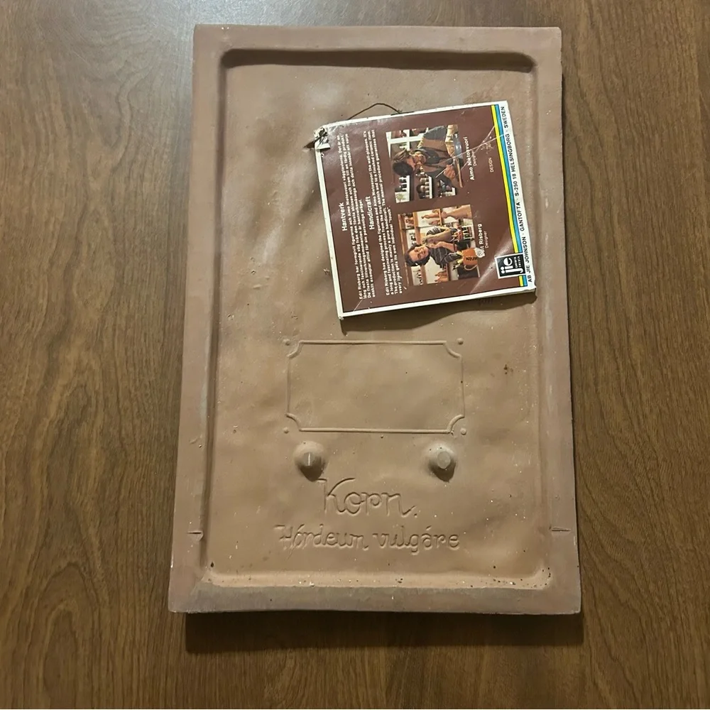 Vintage Swedish hand decorated wall plaque - Picture 3 of 6